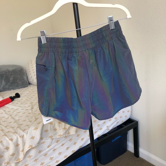 Holographic lined shorts - Picture 4 of 9